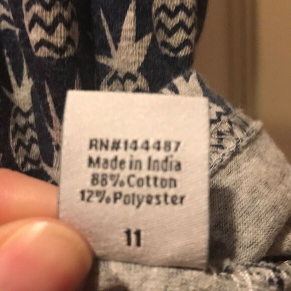 ✨Native Code Navy & Gray Pineapple Print Tee - Picture 4 of 5